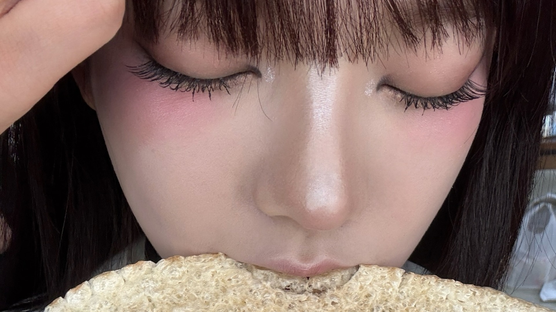 관리가 생명인 연예인들도 반해버린 그 간식! - 뉴스 썸네일 이미지