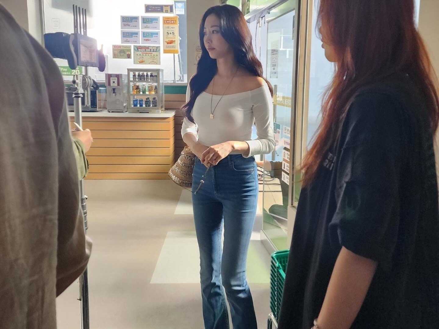 눈 바디보다 정확한 김사랑, 한고은의 다이어트 ‘청바지 핏’